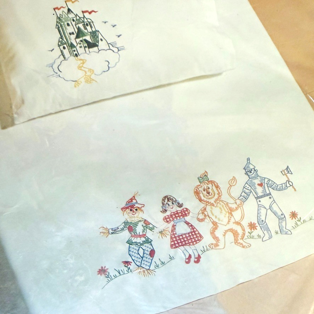 Bucilla Wizard of Oz Needlecraft Kit 3545 Crib Sheet & Pillow Case NIP Sealed